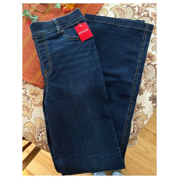 Women's Spanx® Flare Midnight Shade Jeans Large NWT 20327R Dark Wash Tall - Picture 6 of 7